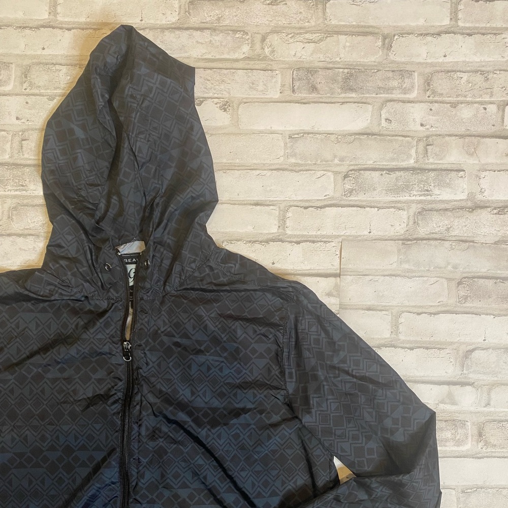 Beautiful Giant Windbreaker